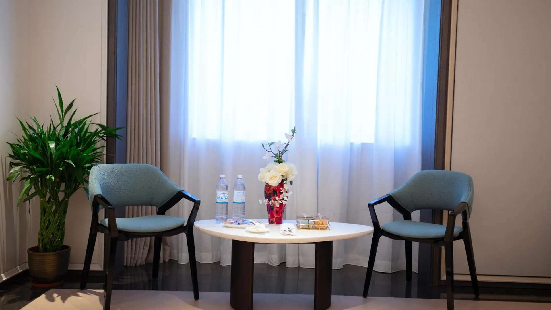 Beijing Palace Soluxe Hotel Astana 5*,