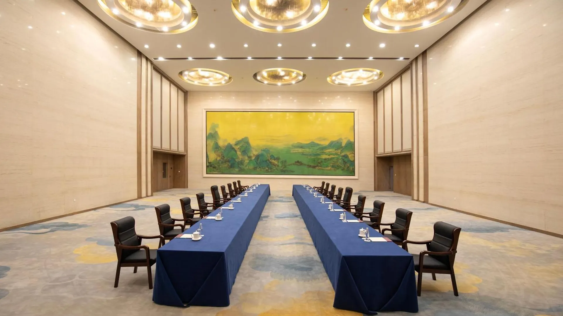 Beijing Palace Soluxe Hotel Astana